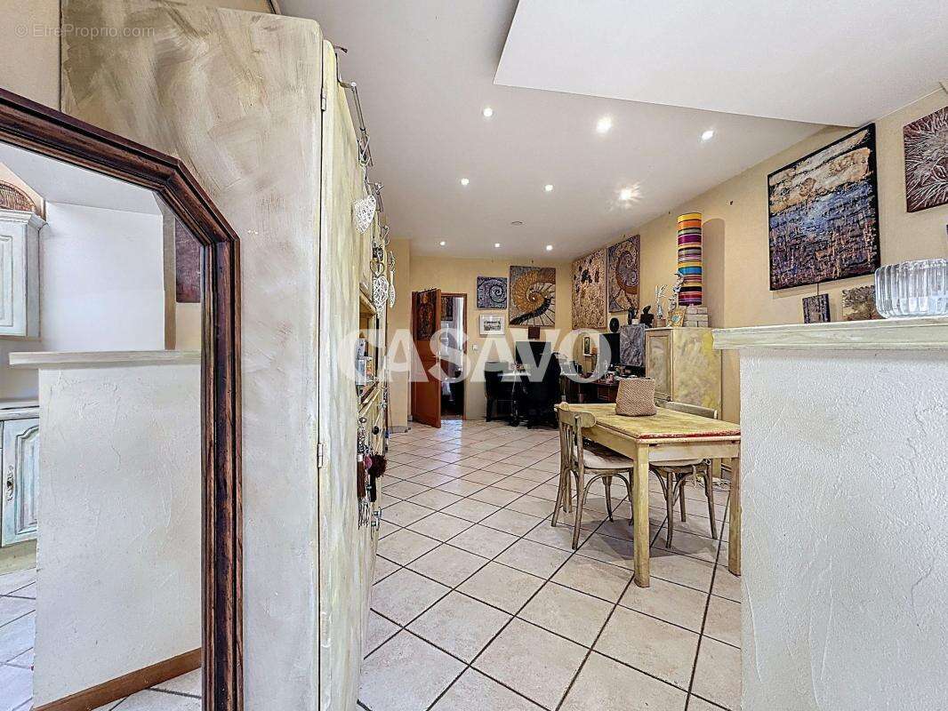 Appartement à DECINES-CHARPIEU