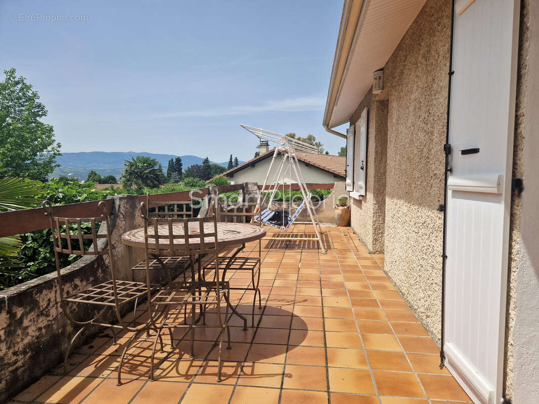 Maison à SALAISE-SUR-SANNE