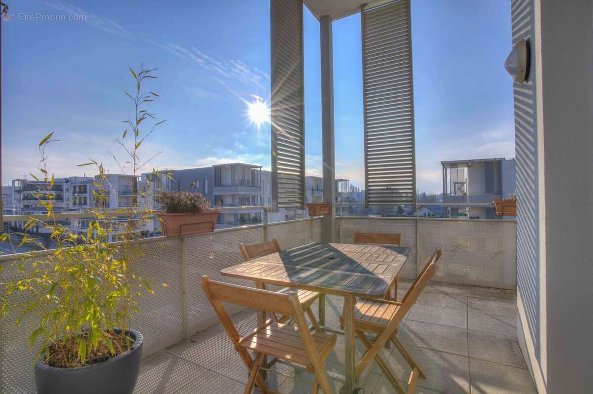 Appartement à SAINT-GENIS-POUILLY