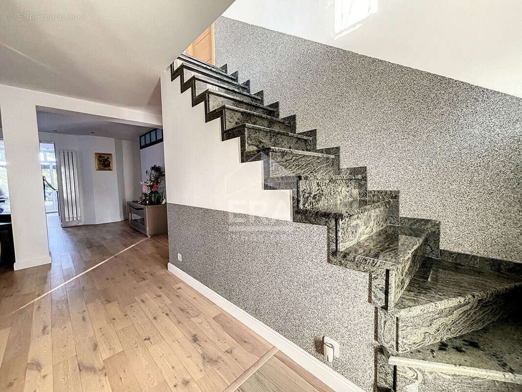 Maison à CHAUMONTEL