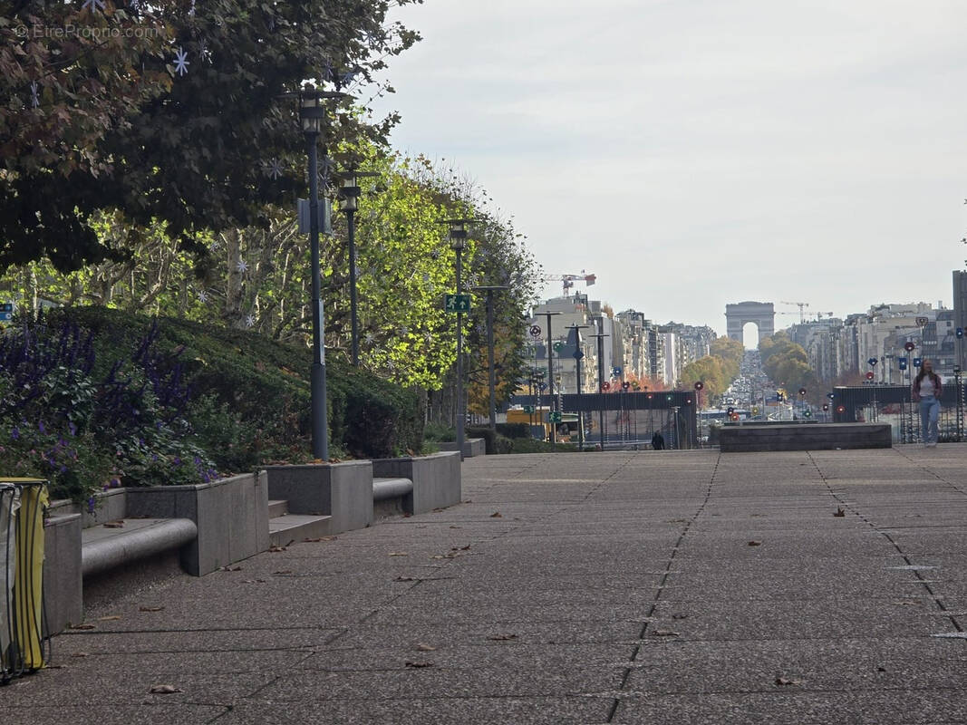 Appartement à COURBEVOIE