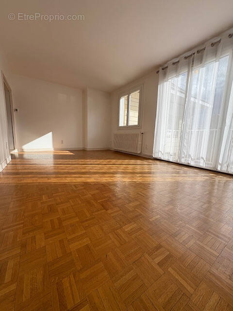 Appartement à FLEURY-LES-AUBRAIS