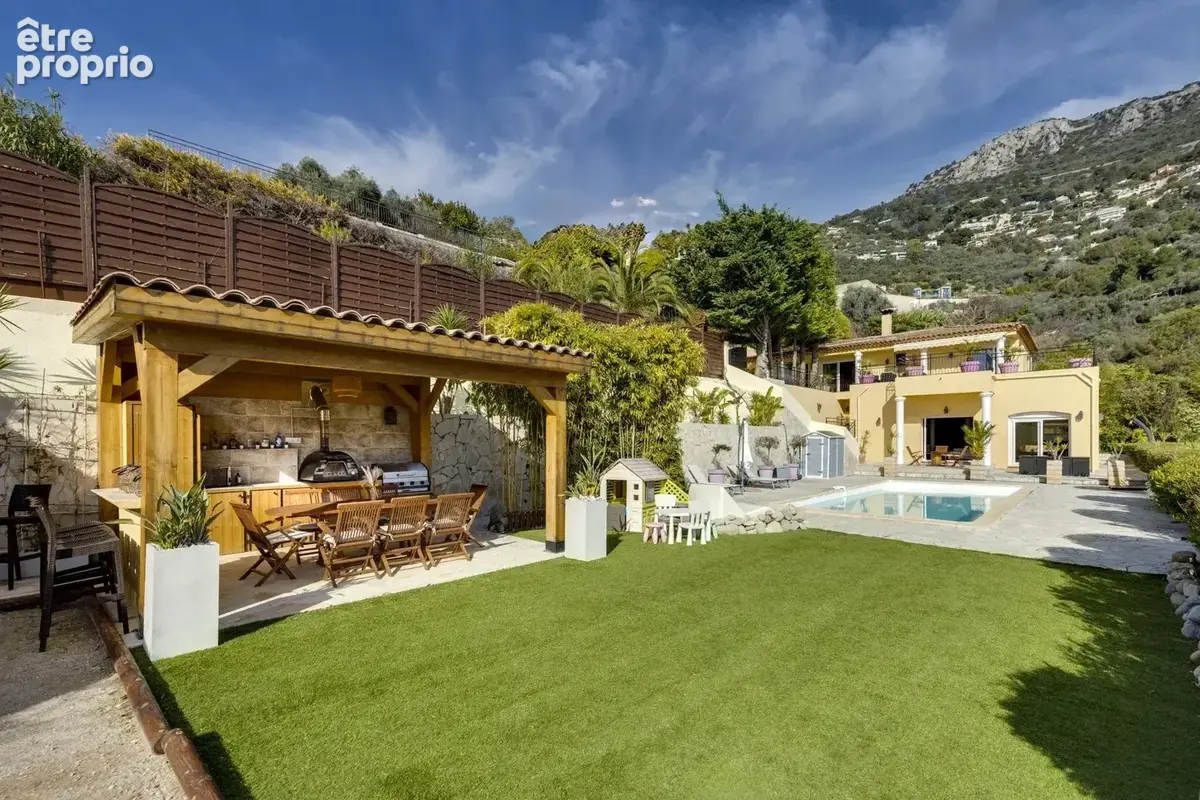 Maison à EZE