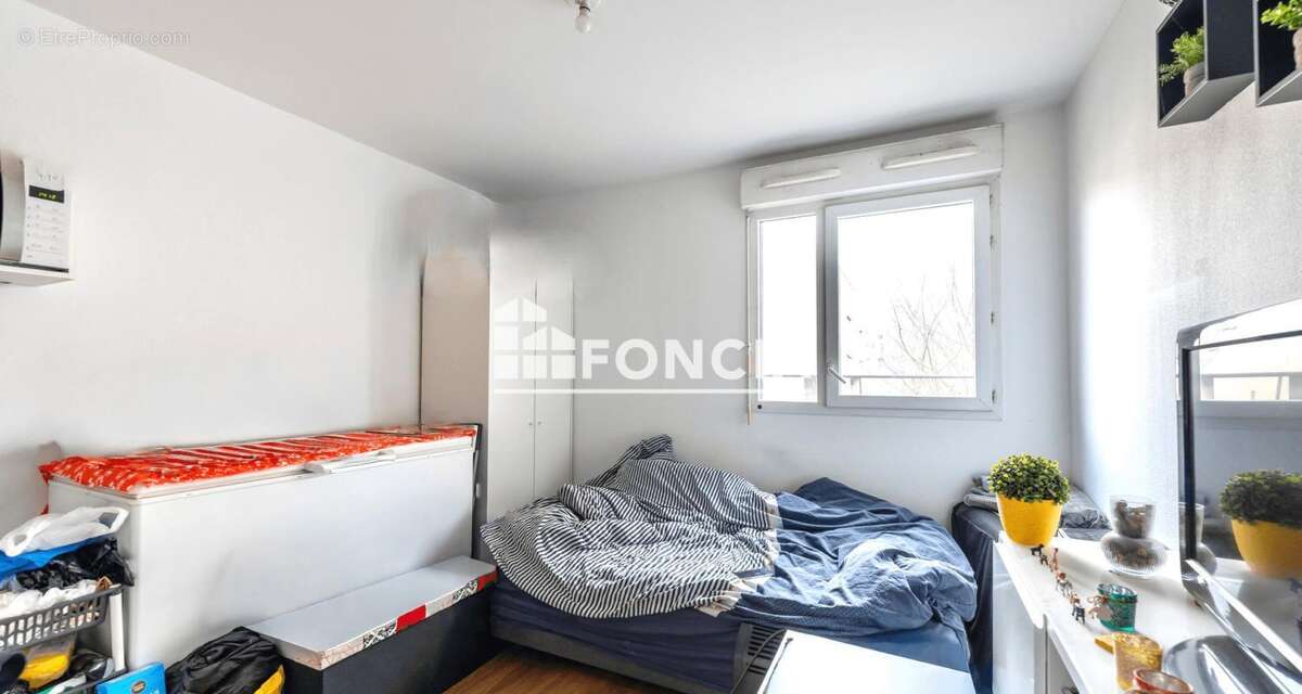 Villeneuve-la-garenne - c.c qwartz - studio - calme - photo 6