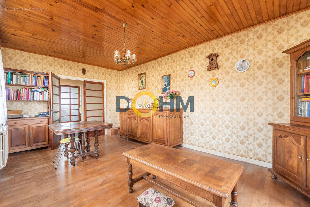 Maison avec dépendances et pré attenant - photo 11