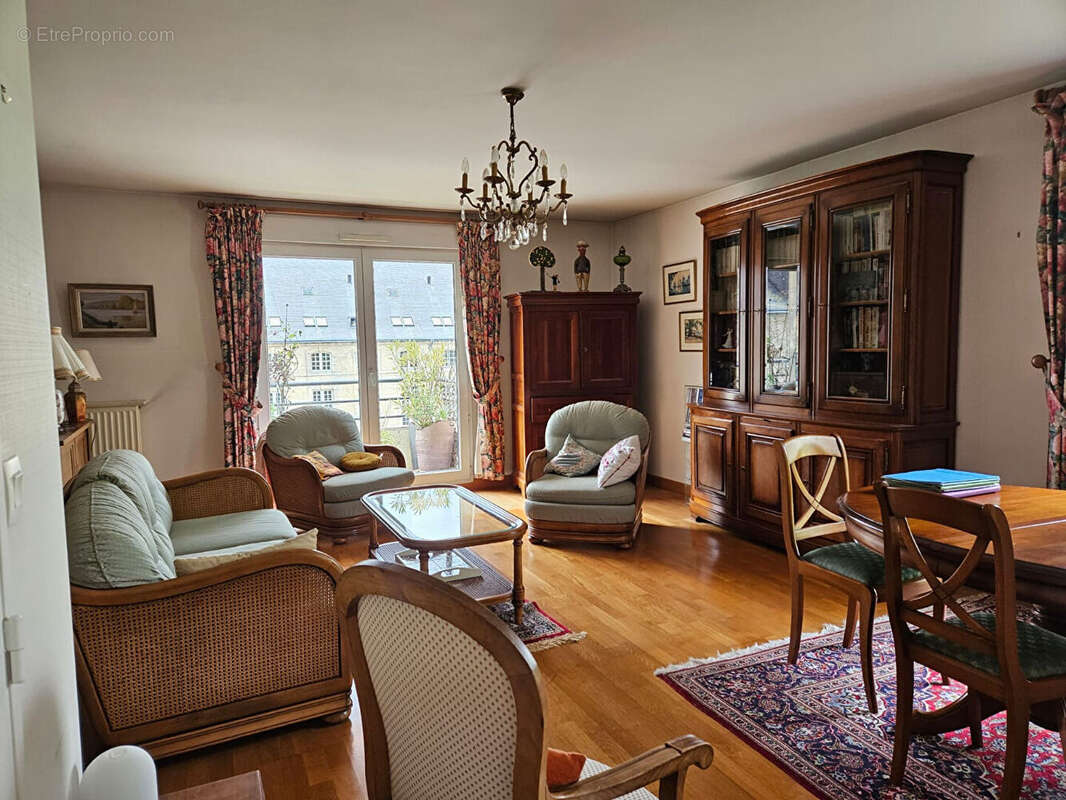 Appartement à vendre - Rouen Préfecture - 99,73 m² - 2 chambres - Box fermé - Balcon -  Cave - Calme - photo 2