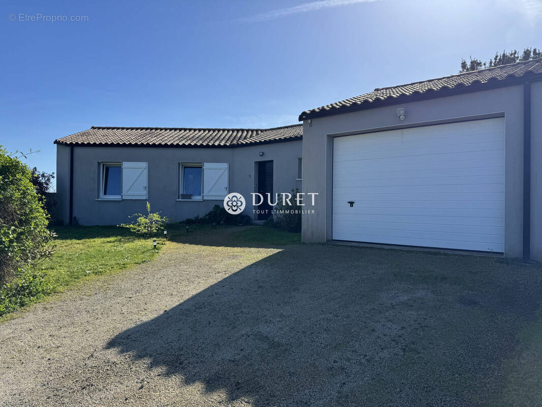 Maison à AIGREFEUILLE-SUR-MAINE