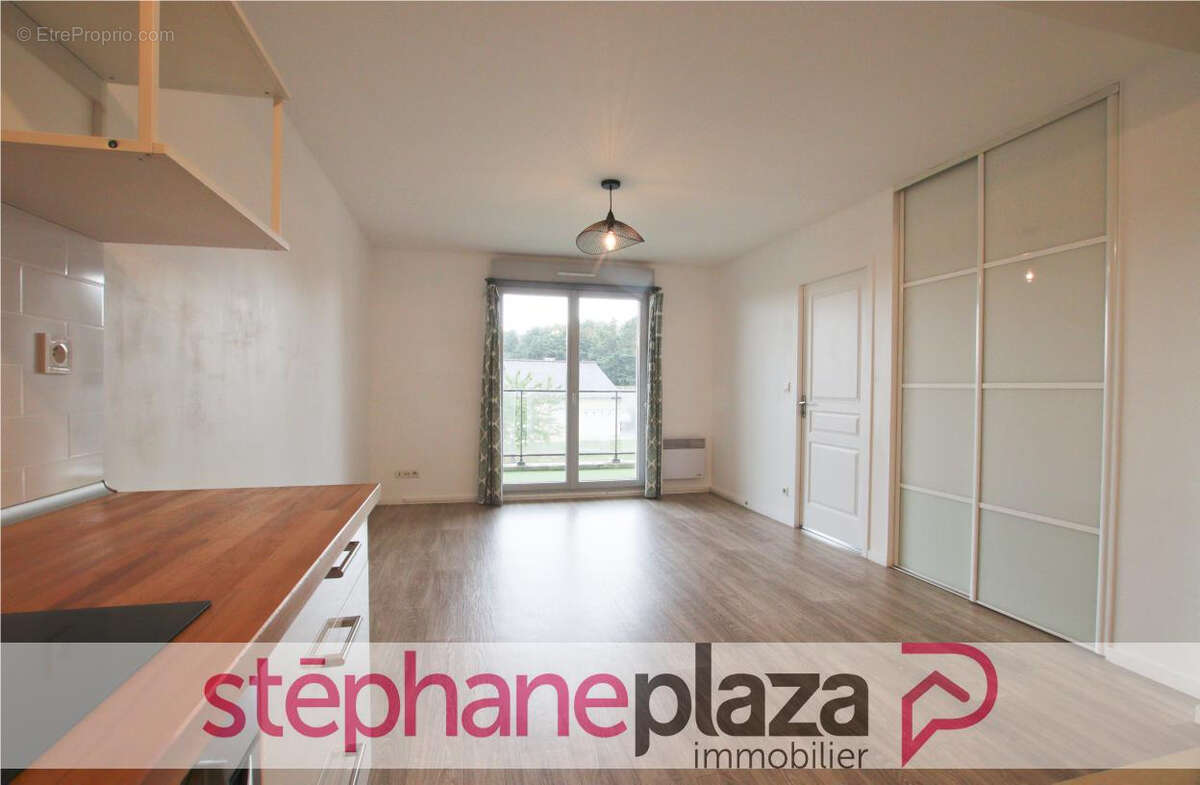 Appartement à DOMAGNE