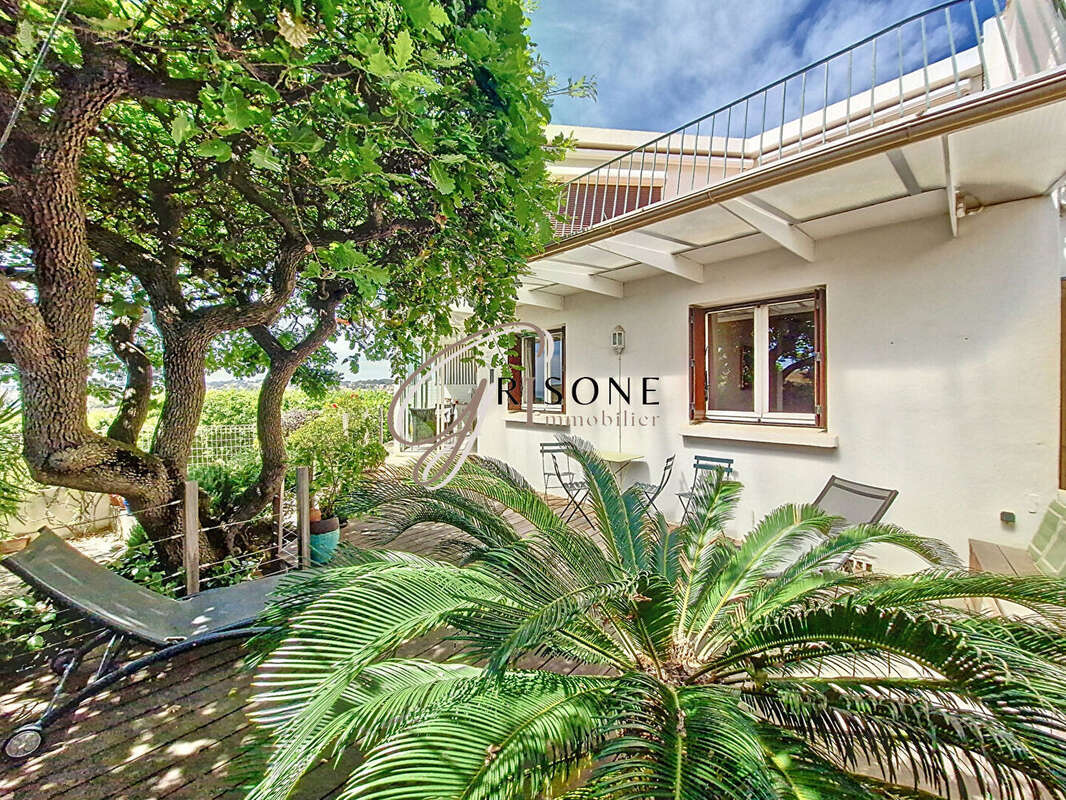 Appartement à SIX-FOURS-LES-PLAGES