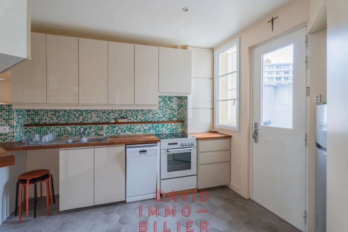 Appartement à PARIS-15E