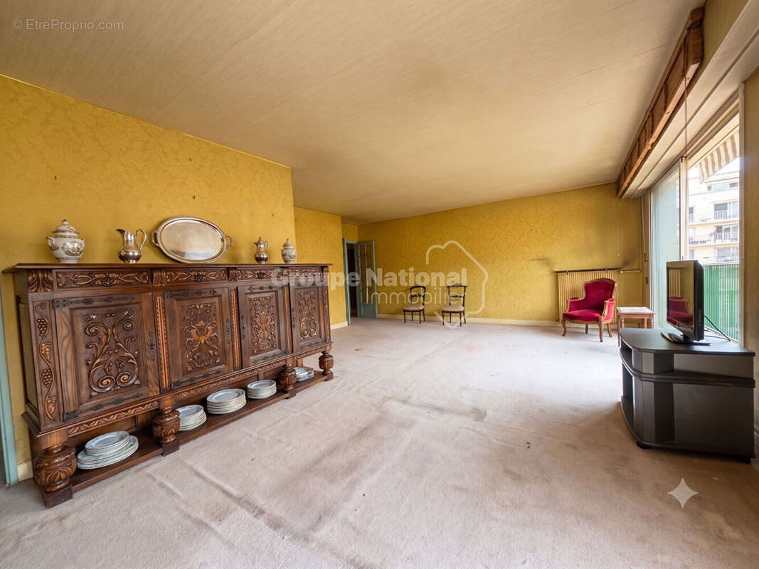 Versailles  MONTREUIL 5 pièce(s) 119.05 m2 SUD/OUEST - photo 4