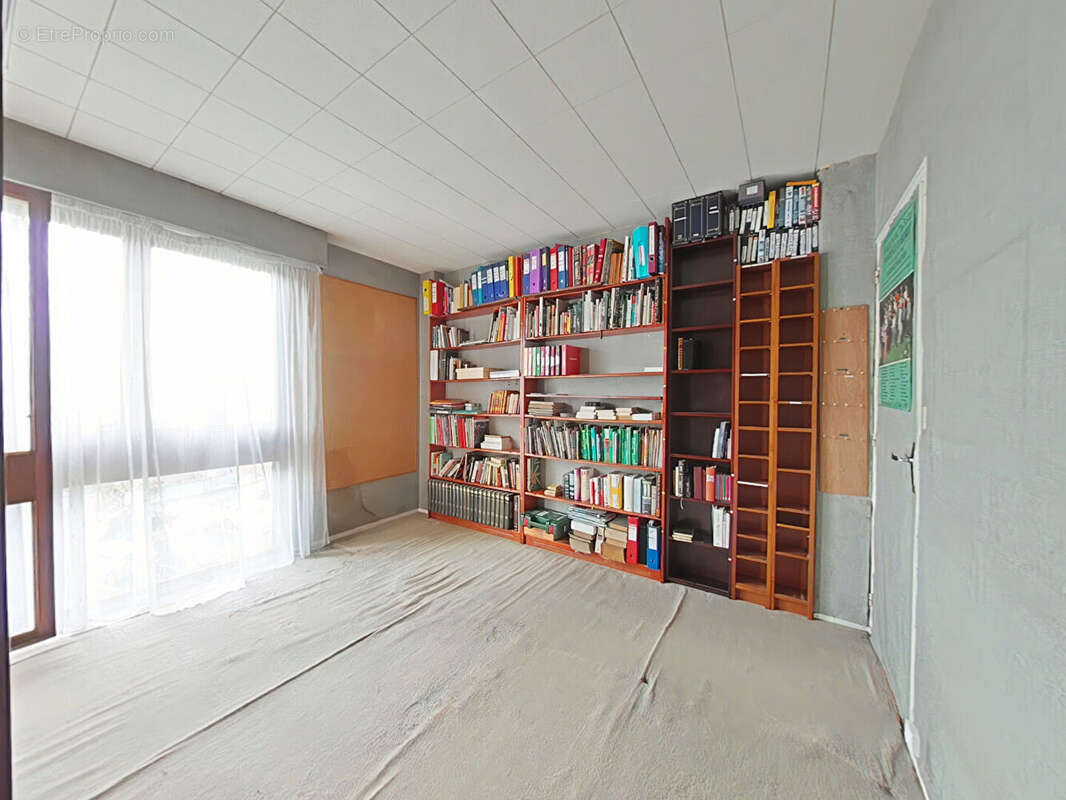 Appartement à FONTENAY-LE-FLEURY