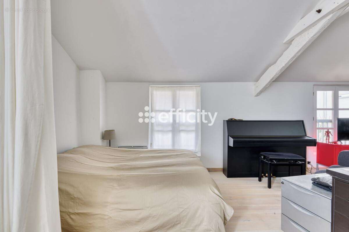 Appartement à COMBS-LA-VILLE