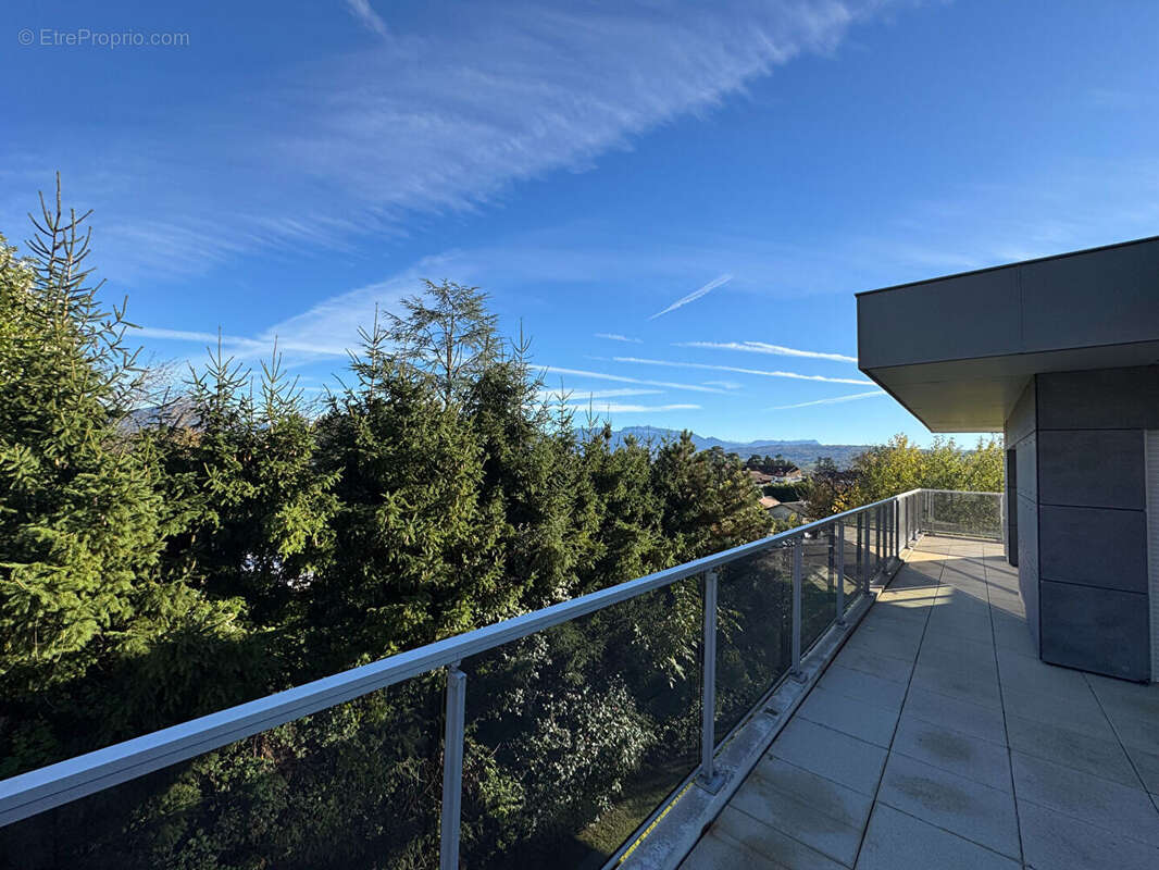 Appartement à VETRAZ-MONTHOUX