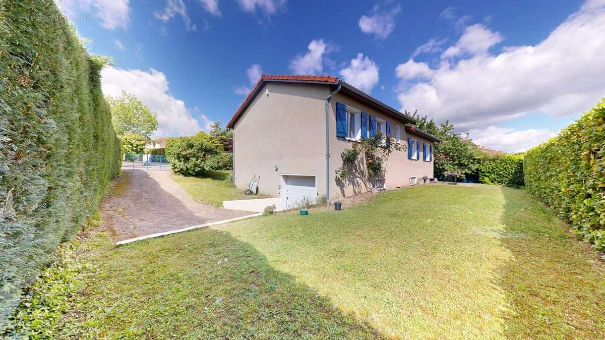 Maison à CHAZAY-D'AZERGUES
