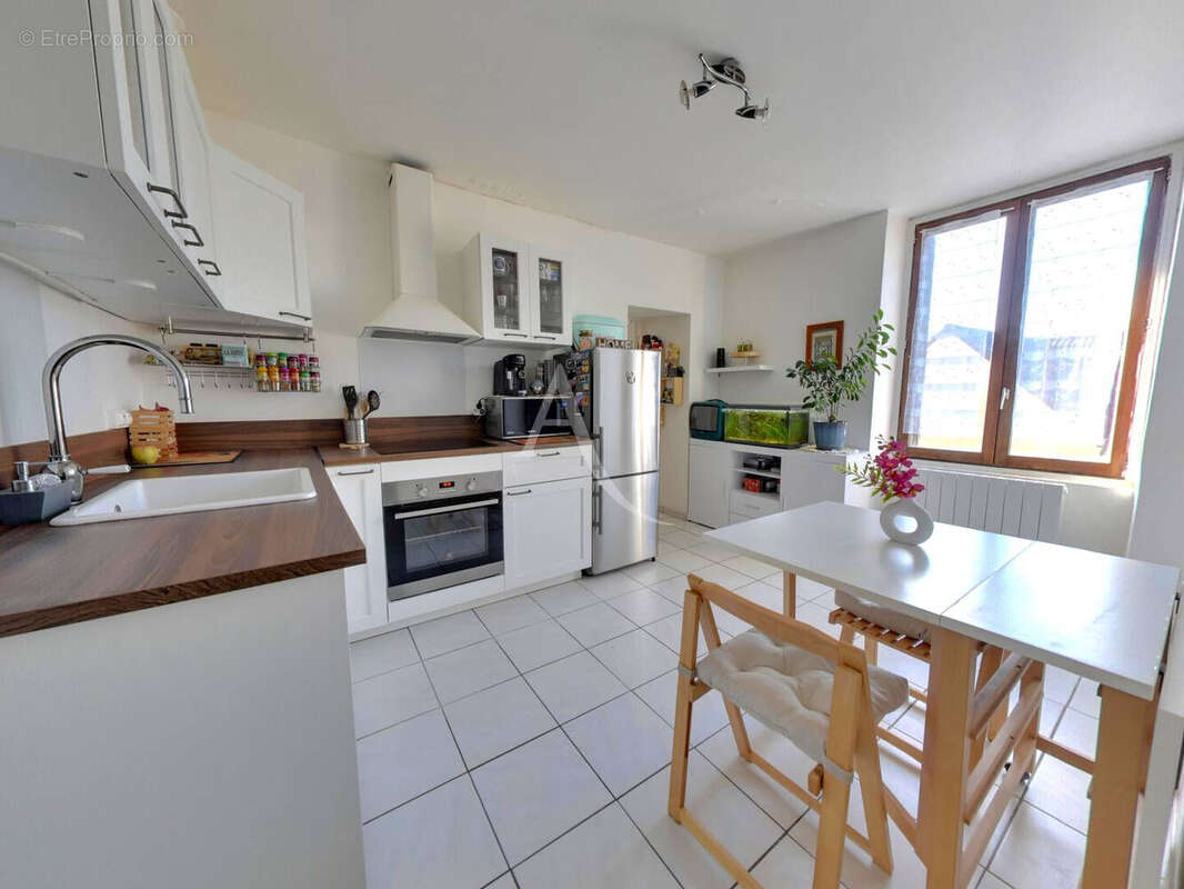 Appartement à OZOIR-LA-FERRIERE