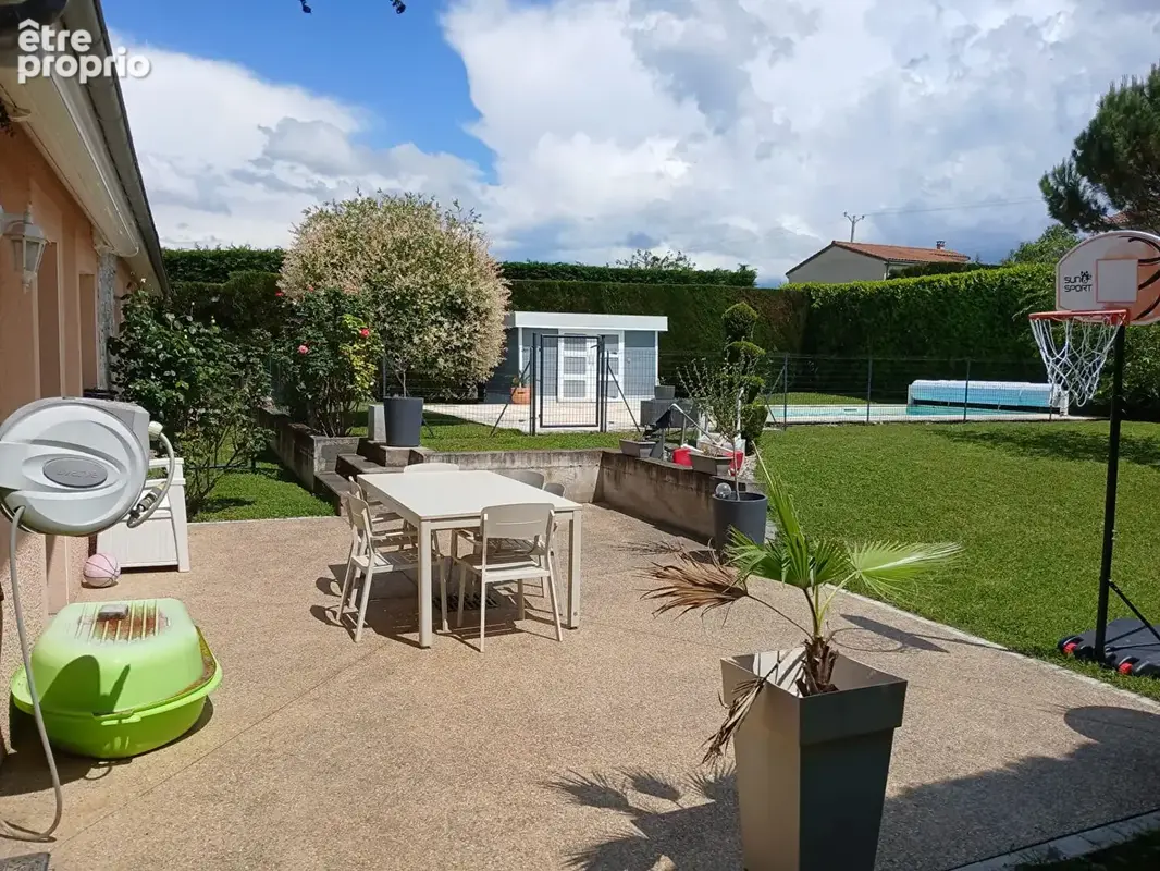 MARTRES D'ARTIERE / Plain-pied T5 avec piscine sur 1000 m² de terrain clos et arboré ! - photo 10
