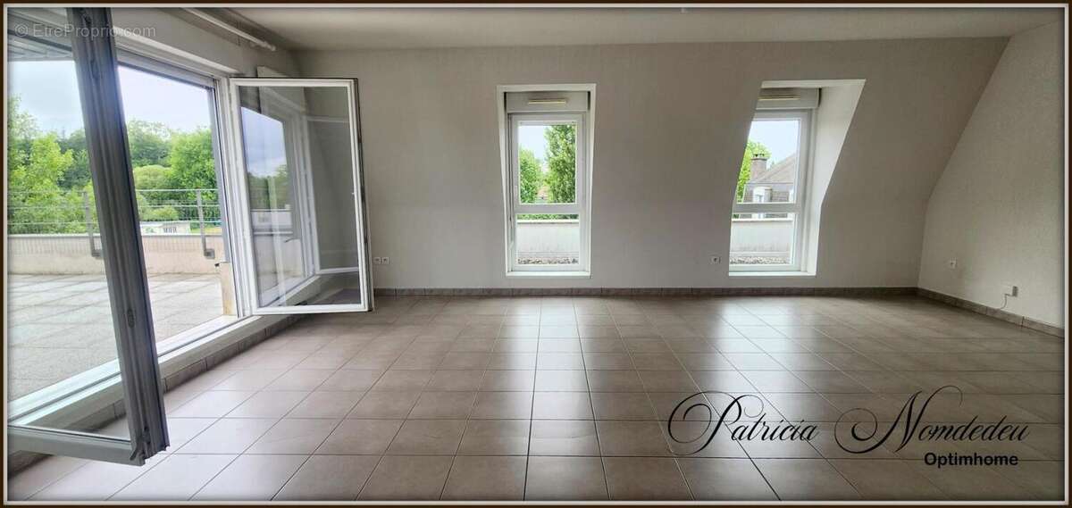 Dernier étage avec ascenseur et superbe terrasse T3 JURANCON (64) - photo 3