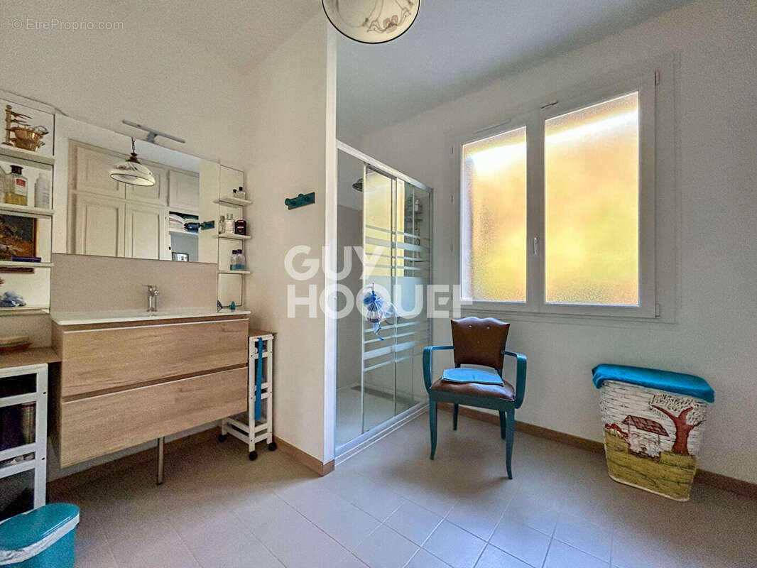 Maison à L'ISLE-SUR-LA-SORGUE