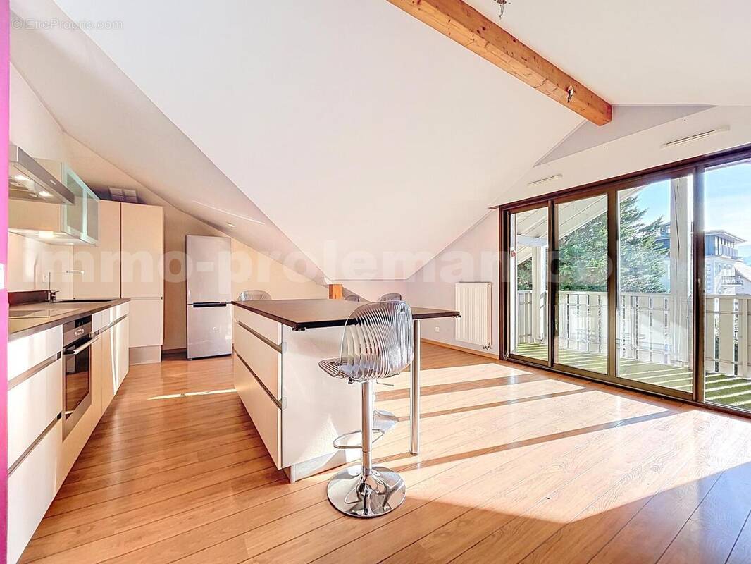 Appartement_T3_Lucinges_Lumineux_Genève_Ceva_tramway_Suisse_investissement_Séjour_ - Appartement à LUCINGES