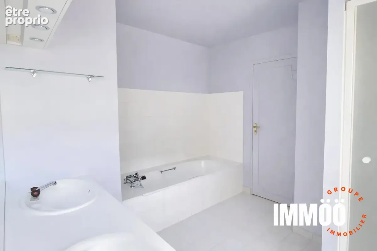 Maison 8 pièces 178 m² à vendre à Saint-Martin-De-Boscherville (76840) - photo 8