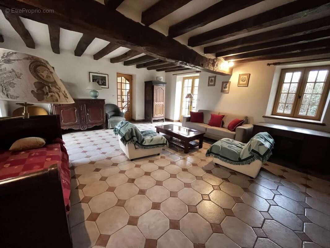 Maison à POIGNY-LA-FORET