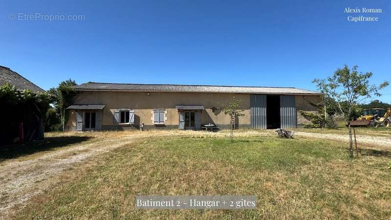Domaine de 28 hectares avec étang privé, maison, 2 gîtes et plus de 400 m² de dépendances - photo 12