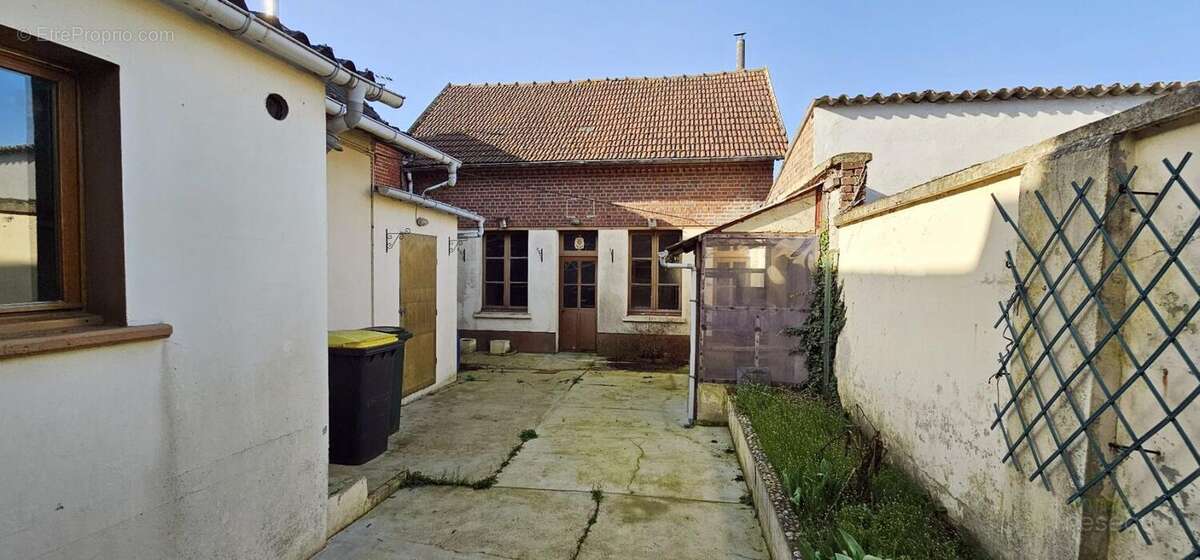 Maison à ESQUENNOY