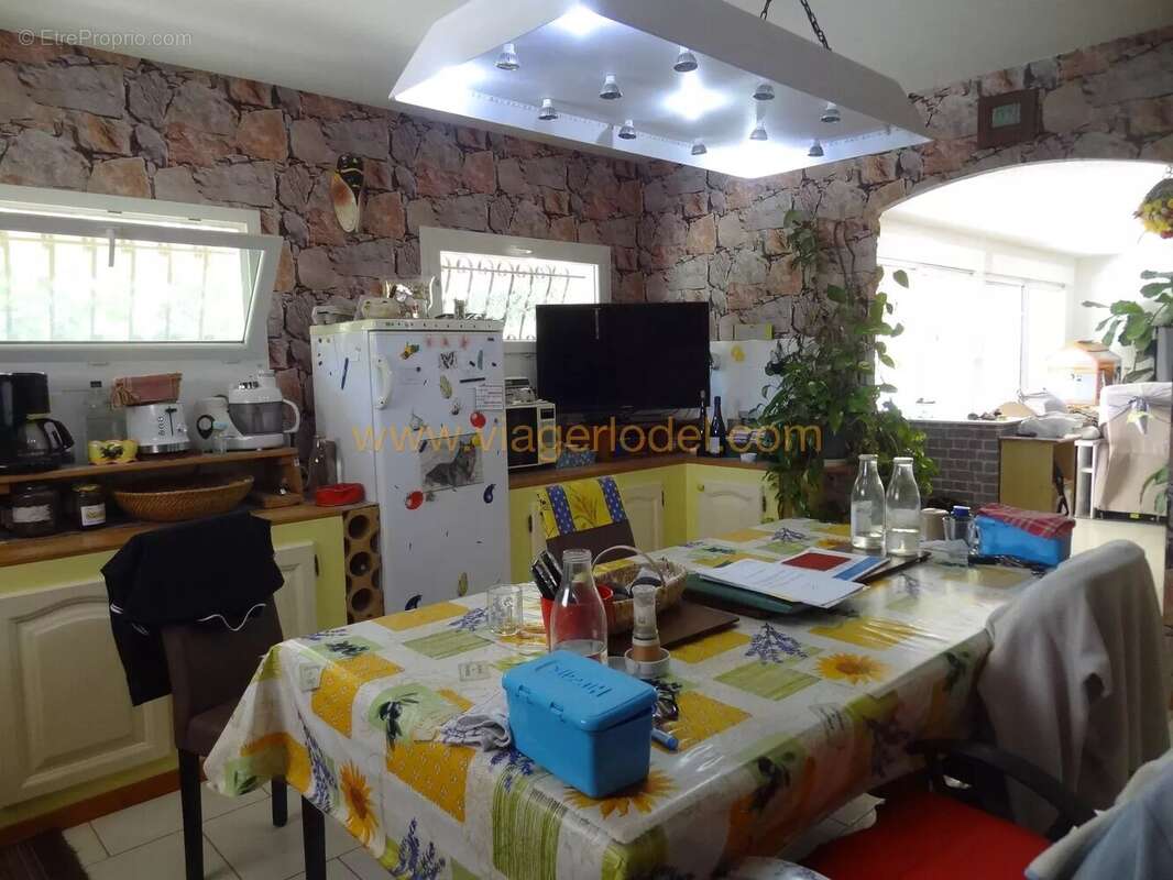 Maison à MOLIERES-SUR-CEZE