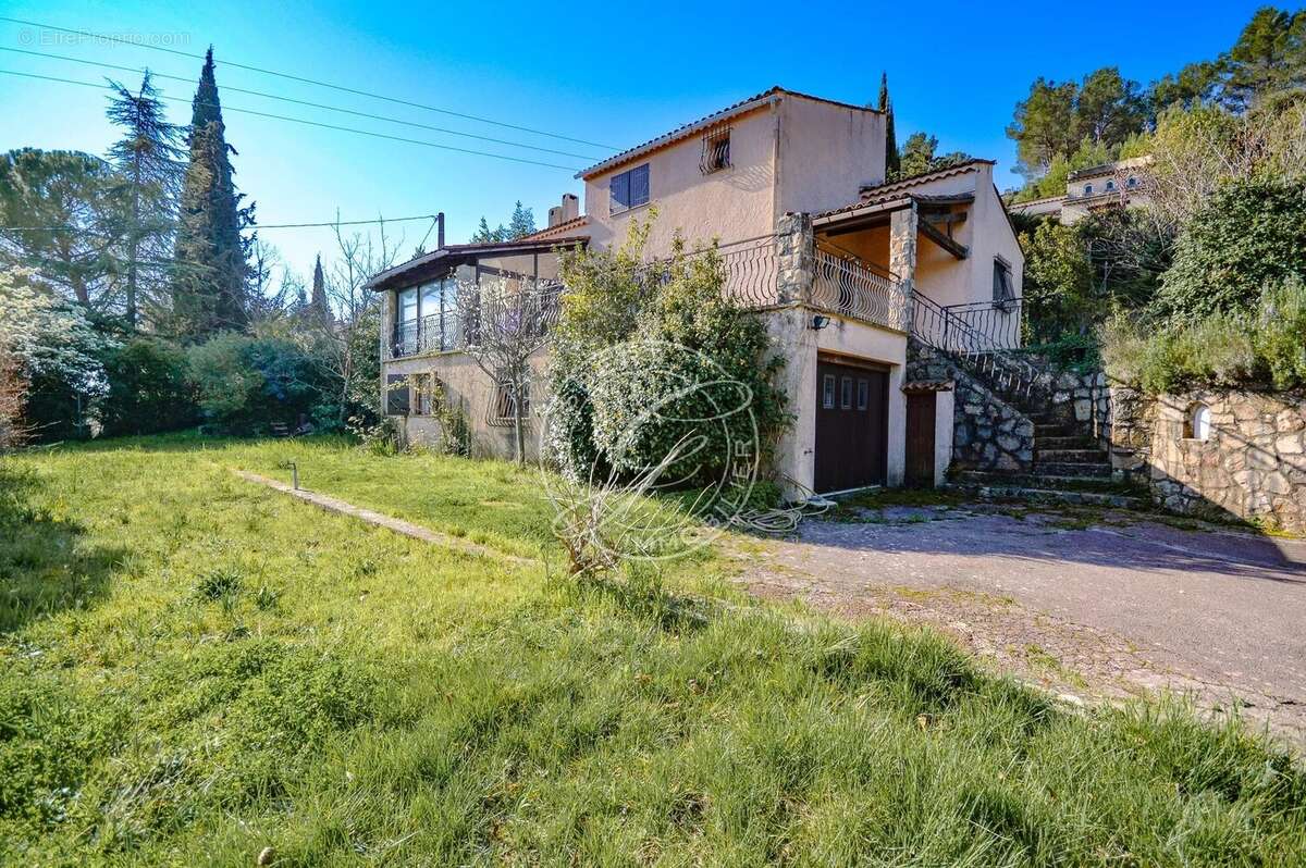 Maison à LORGUES