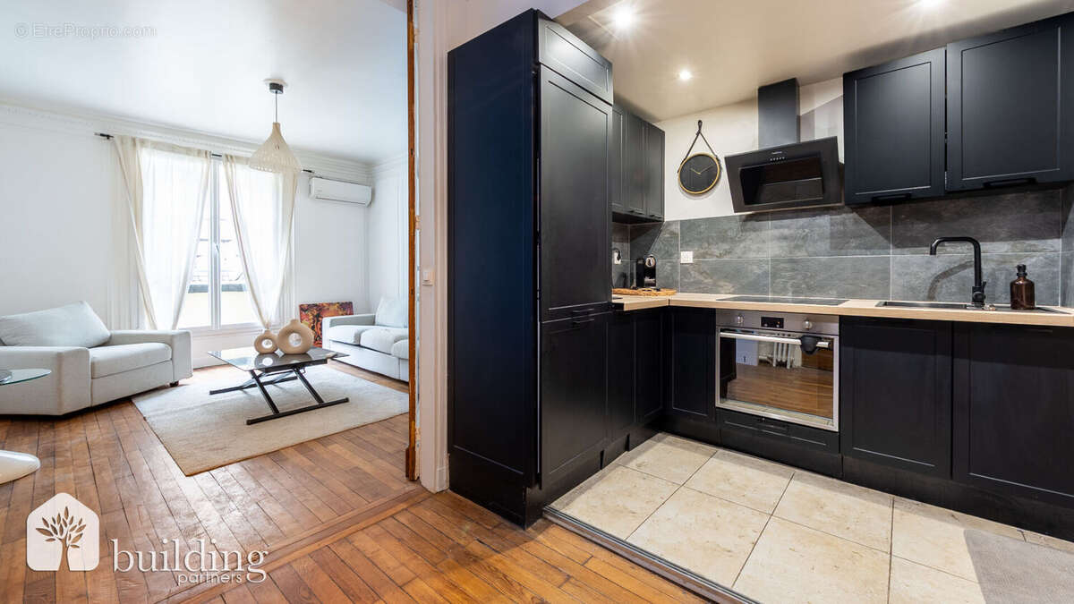 Arc de Triomphe Paris 17ème - Studio 29,40 m² avec 7,35 m² de terrasse - photo 11