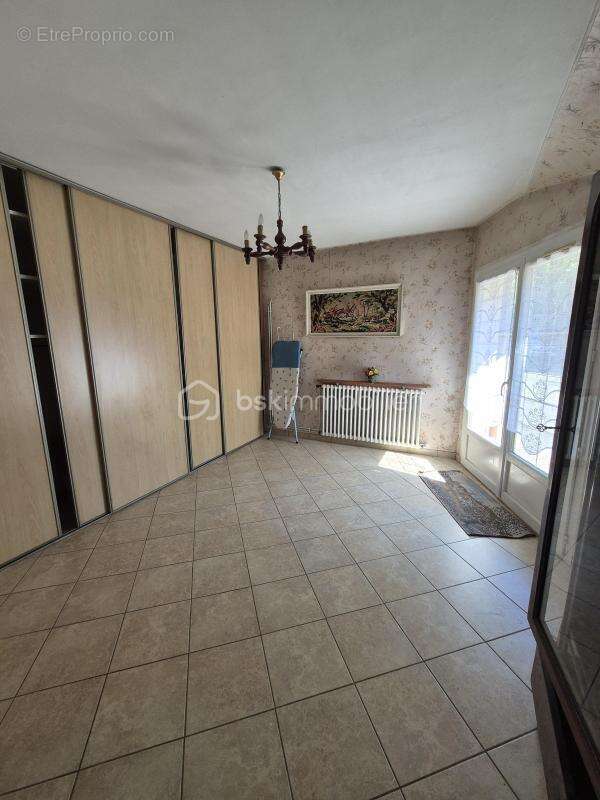 Maison à SAINT-MARTIN-SUR-OCRE