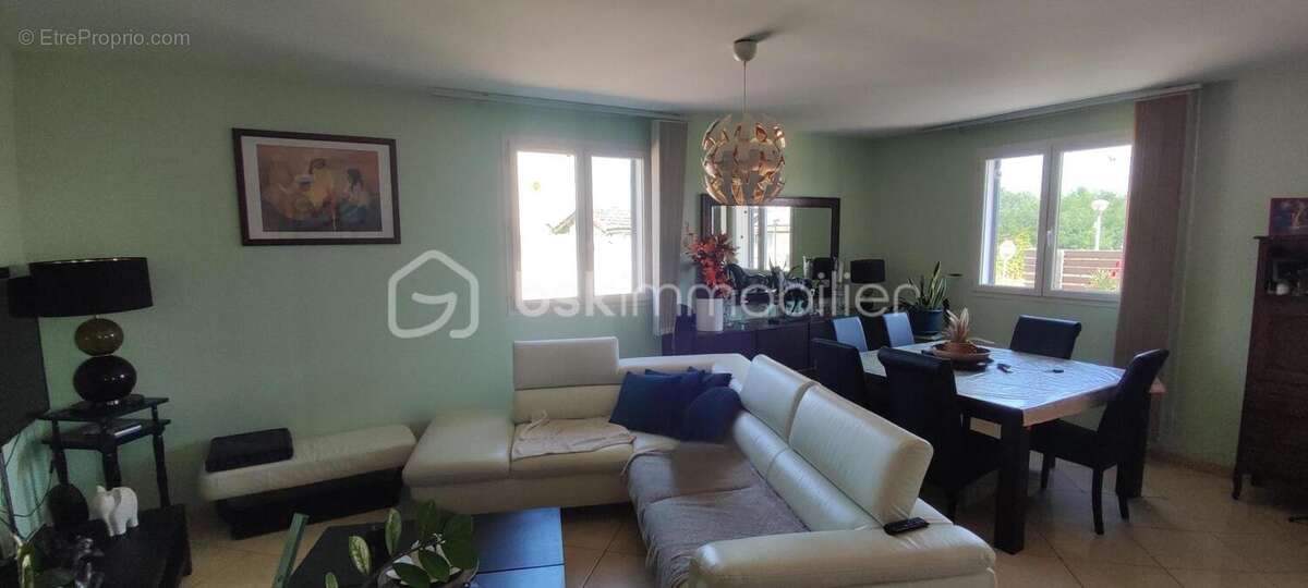 Villa de 132m² avec jardin, garage, piscine et terrasse - photo 10