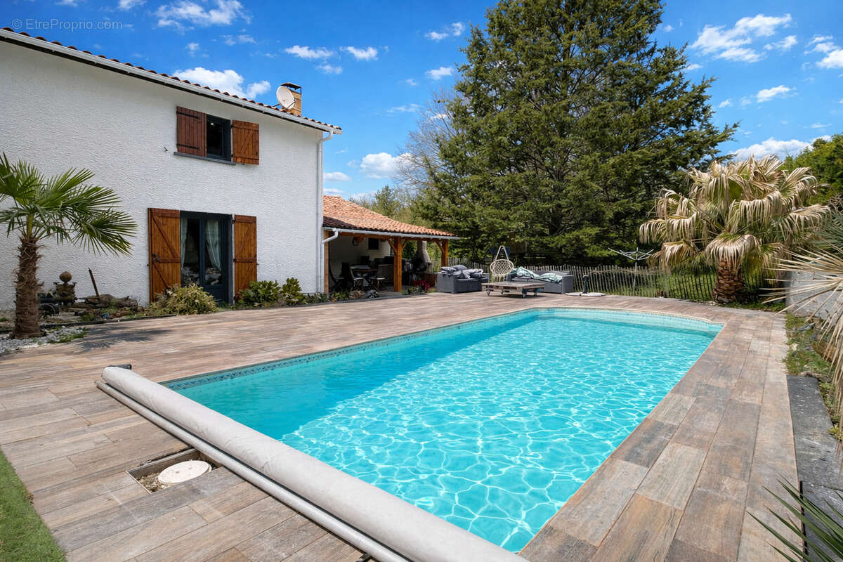 Maison à SAINTE-EULALIE