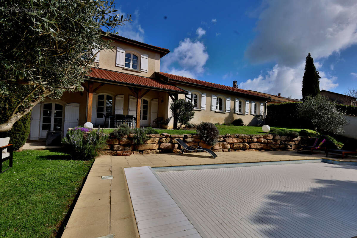 Maison à SAINT-GEORGES-D'ESPERANCHE