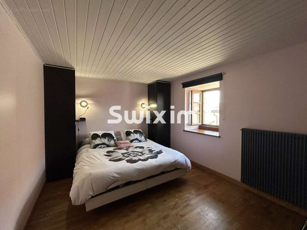 Maison à CHATEAU-CHALON