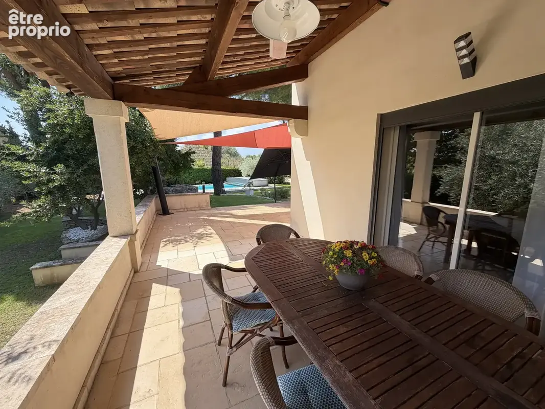 Grande villa avec piscine tous commerces à pieds - photo 2