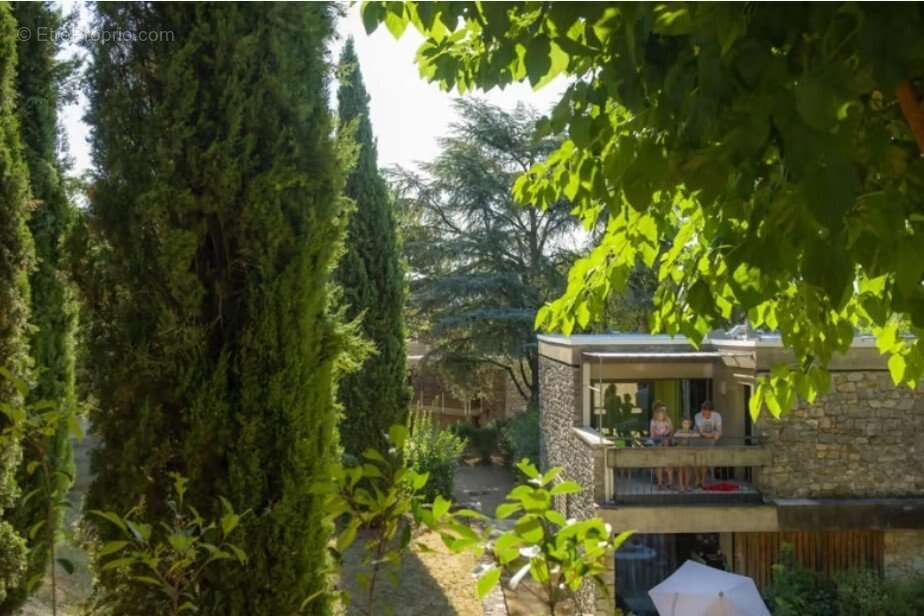 Appartement à BERRIAS-ET-CASTELJAU