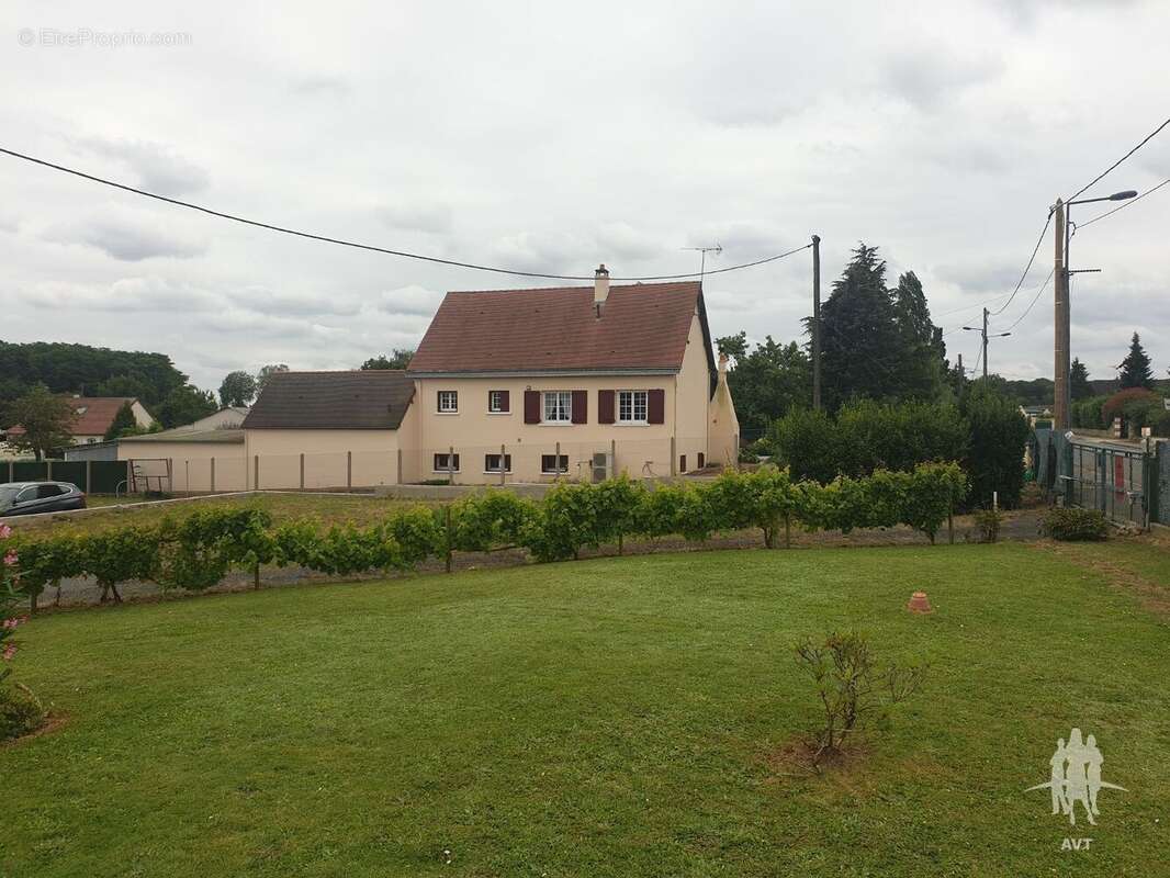 Terrain 568 m² à Monnaie  - photo 16