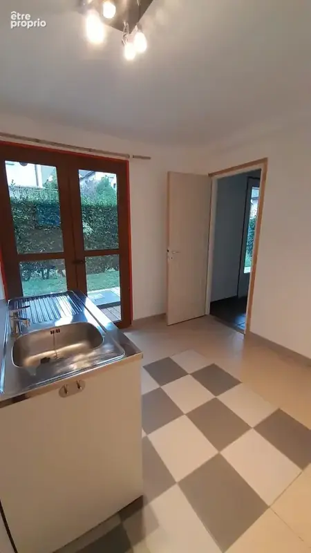 EXCLUSIVITE-AMPHION - Local commercial de 37 m2 - photo 3