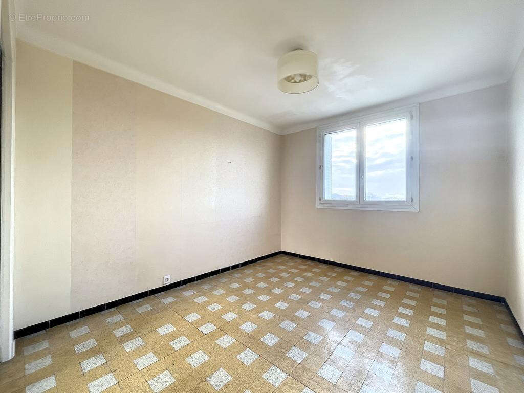 Appartement à MARSEILLE-9E