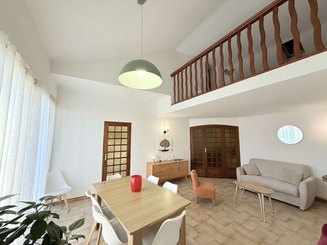 CARNON maison T6 avec terrasses, garage et Locatif - photo 5