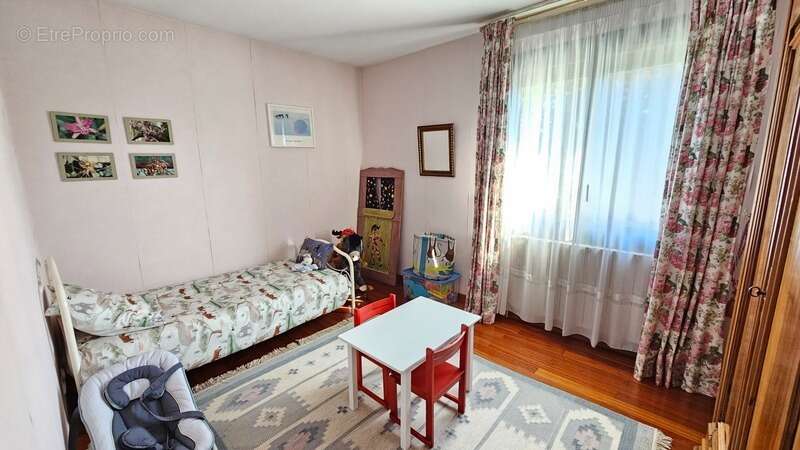 Maison à LE PALAIS-SUR-VIENNE