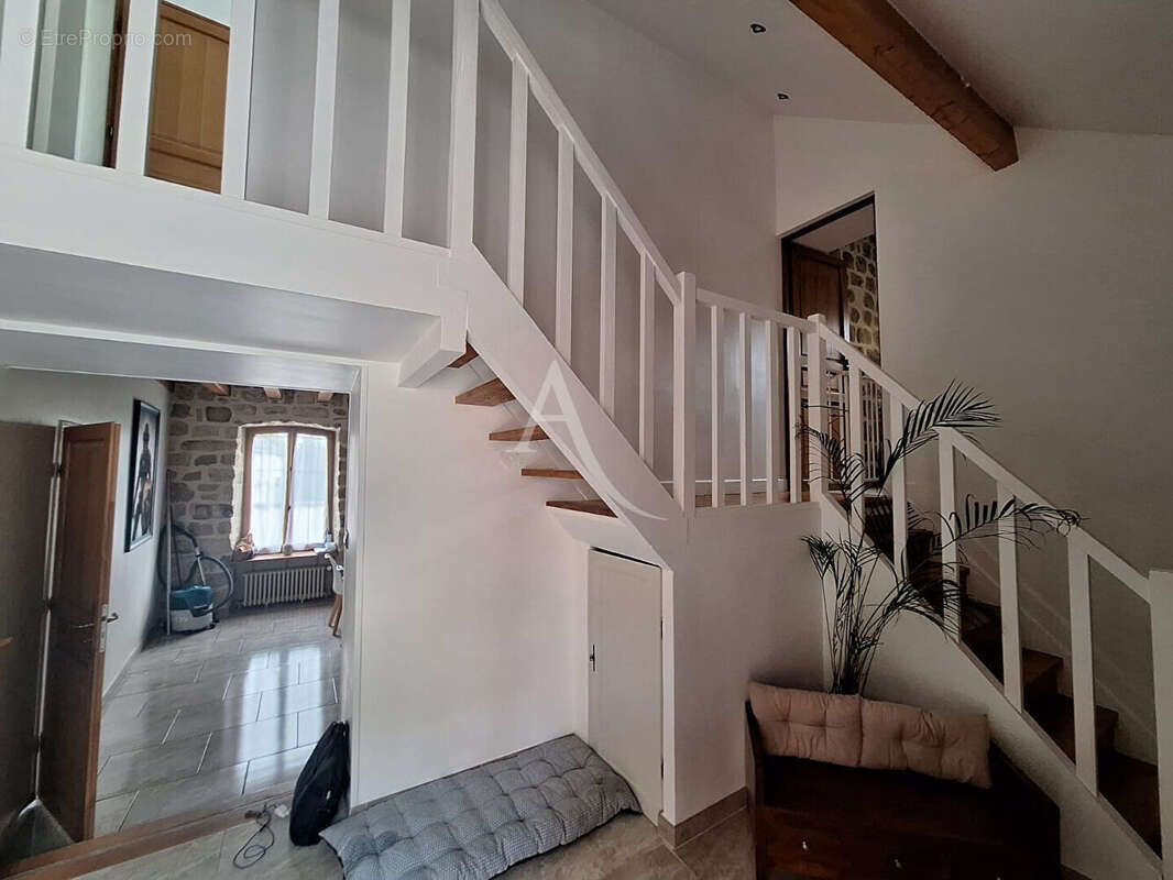 Maison à LE CHATELET-EN-BRIE