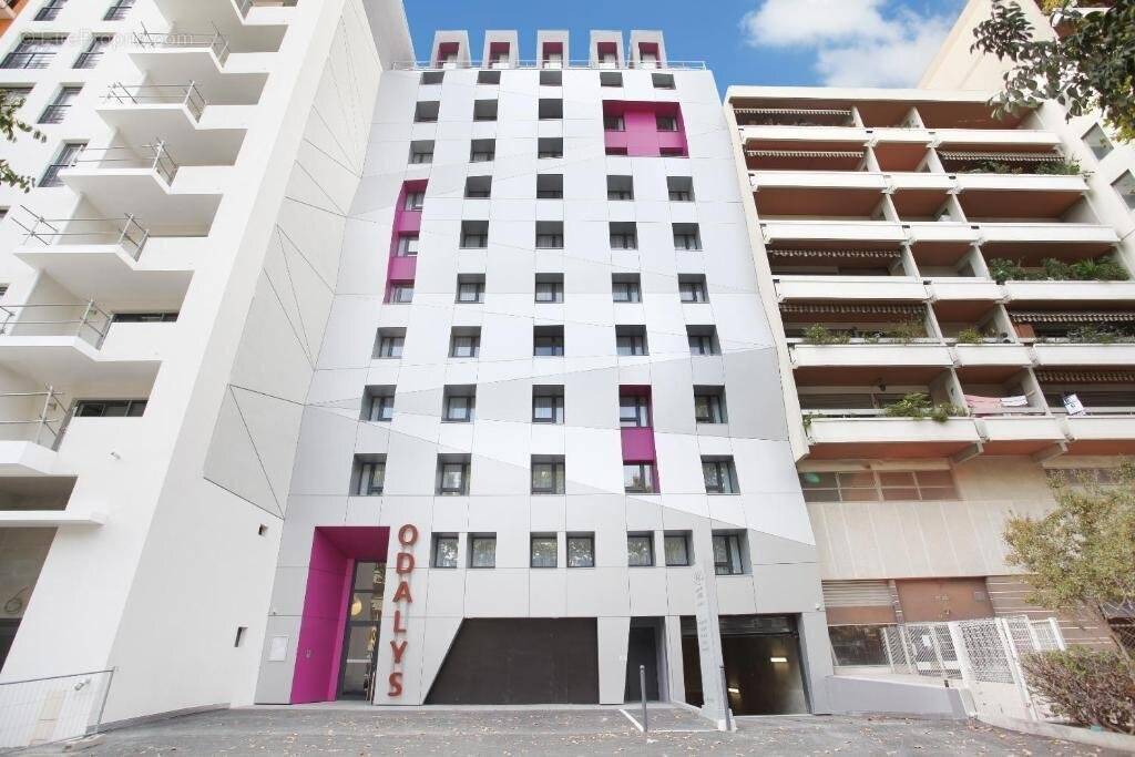 Appartement à MARSEILLE-4E