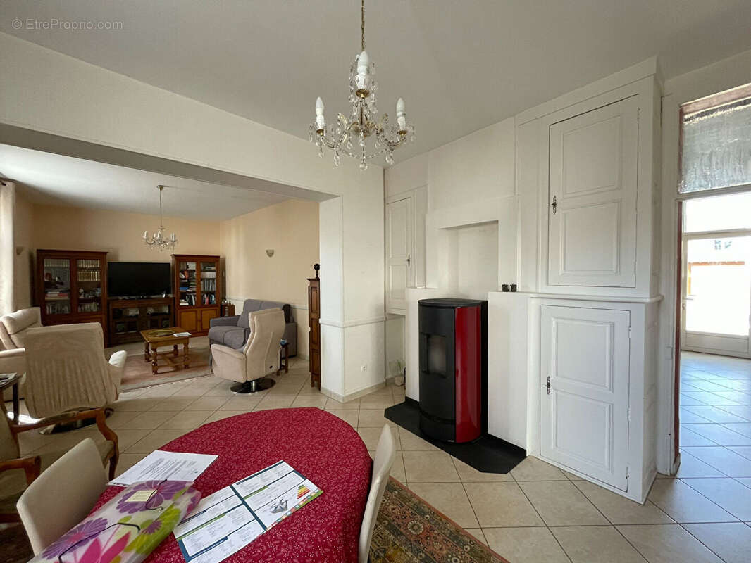 Maison 7 pièces à vendre à Varrains - Calme et Confort - photo 7