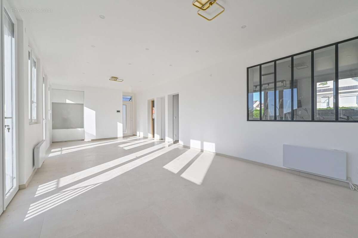 Maison à BONNEUIL-SUR-MARNE