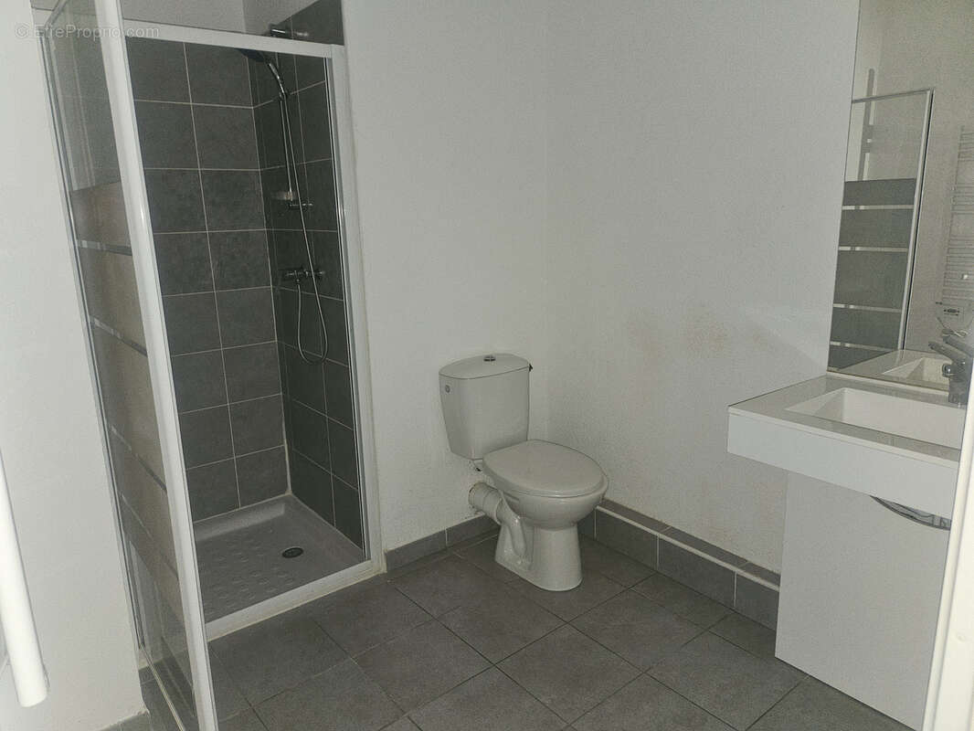 Appartement à MARSEILLE-3E