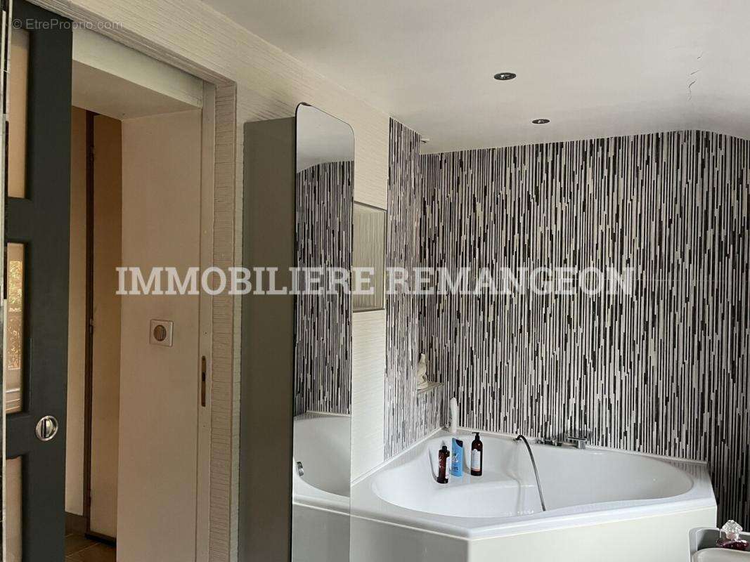 Maison à PIERREFITTE-SUR-SAULDRE