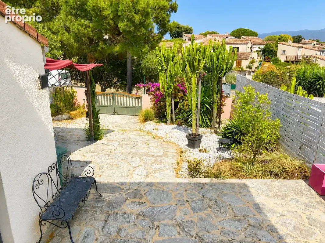 Maison T4 — Garage / piscine — Vue mer panoramique - photo 14